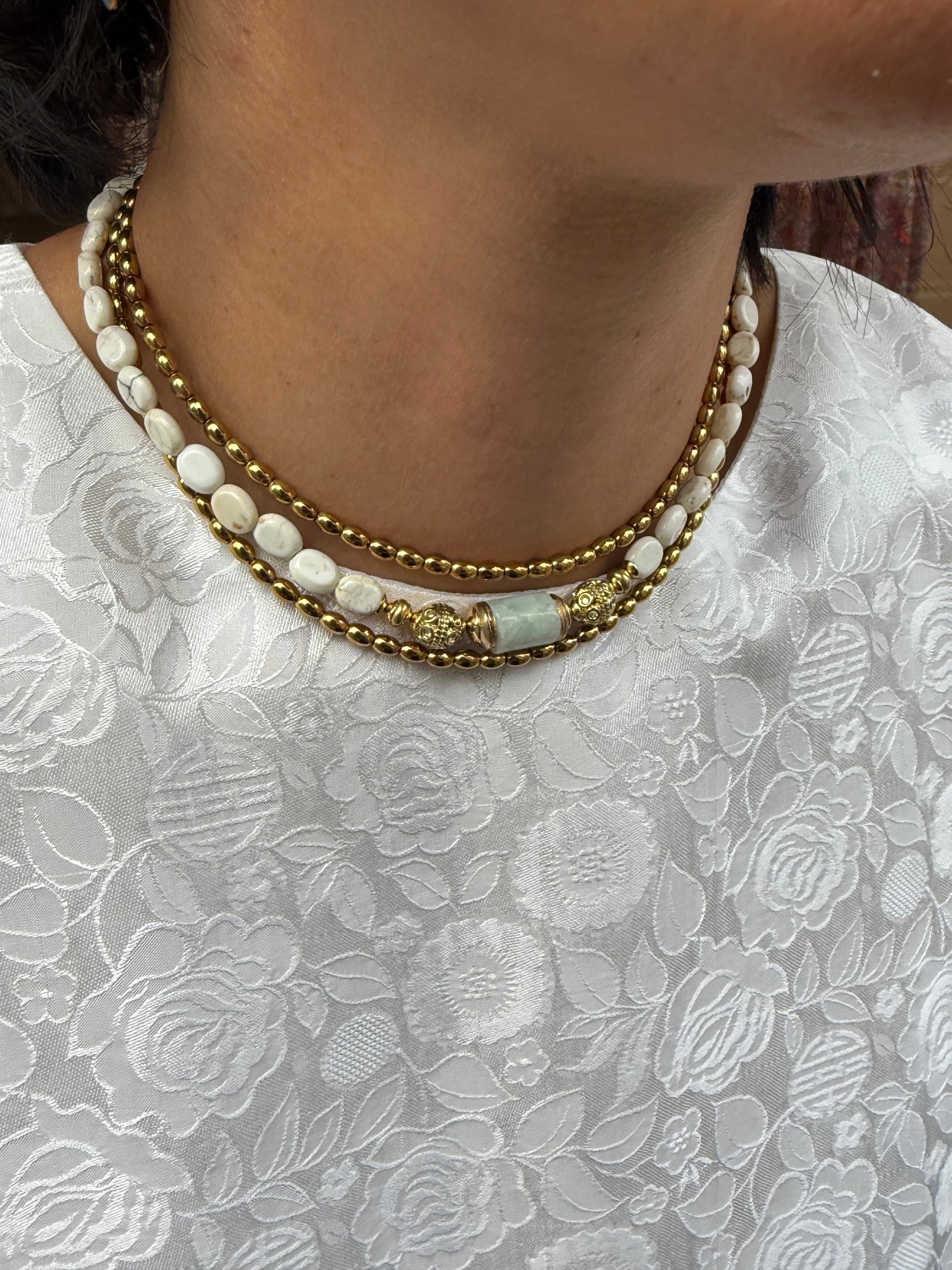Collier Bua