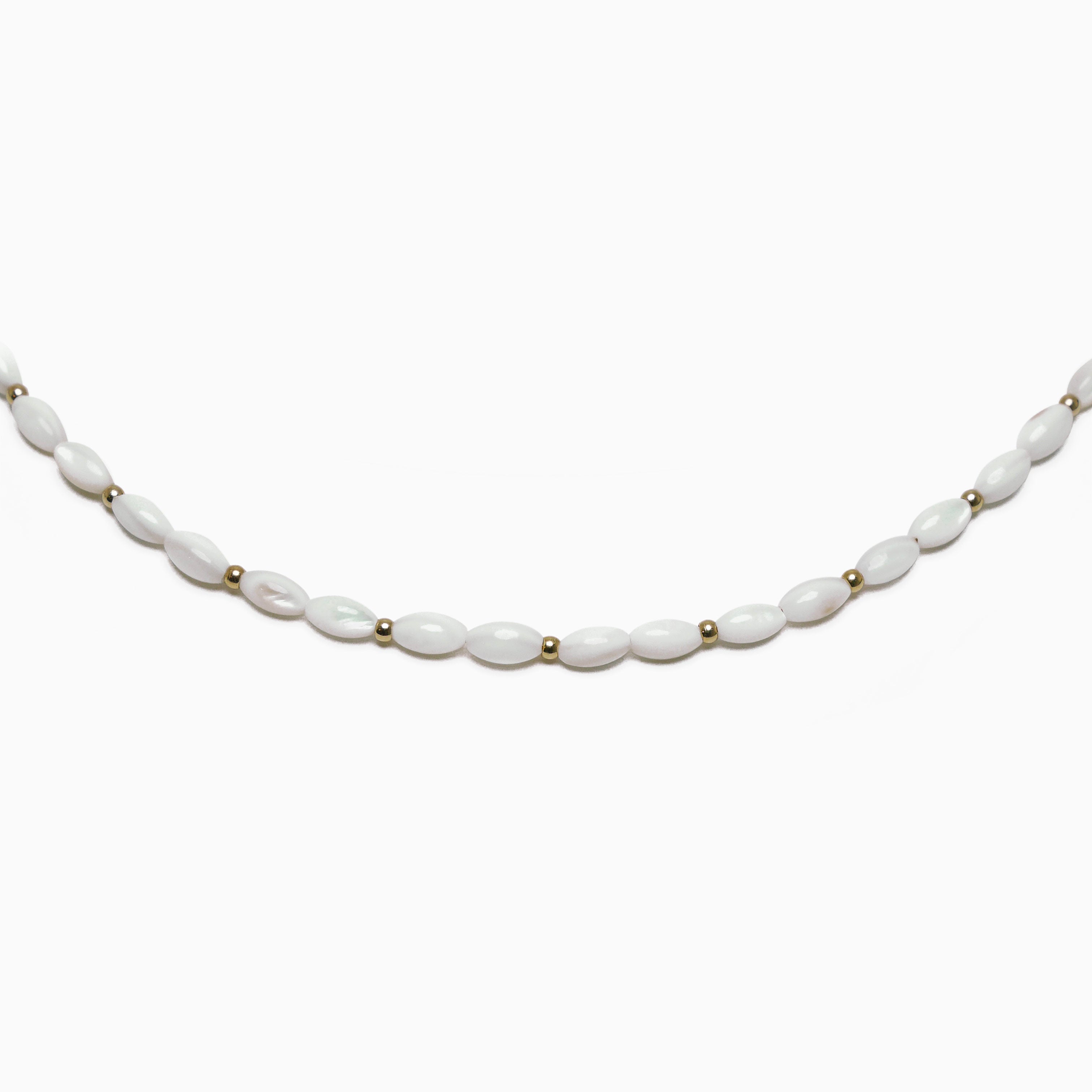 Collier grains de riz blanc